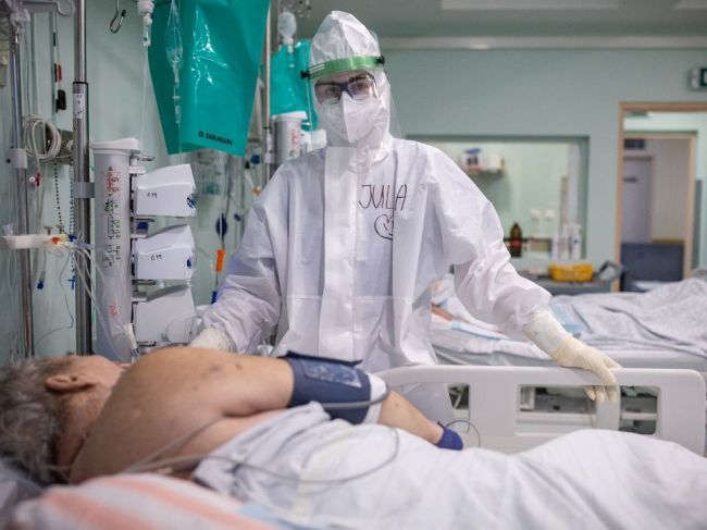 Slovensko smeruje pre nový koronavírus k humanitárnej kríze