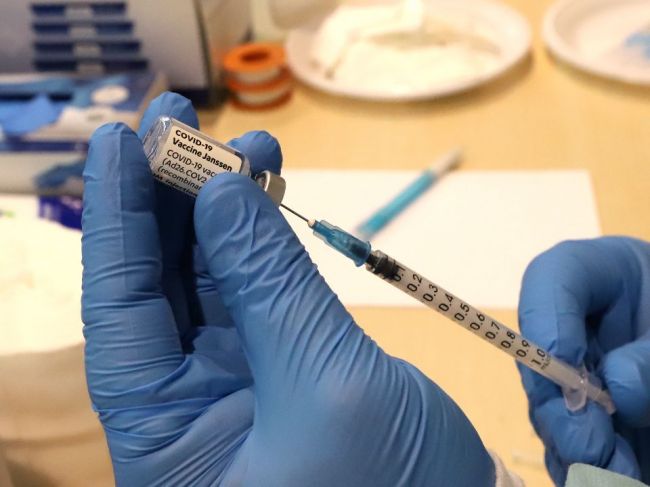 Katolícki biskupi vyzvali na očkovanie proti ochoreniu COVID-19