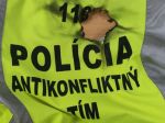 Polícia začala pre zranenie policajtov na protestoch trestné stíhanie