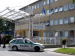 Nemocnici v Lučenci dochádzajú voľné lôžka, problémy má aj s personálom