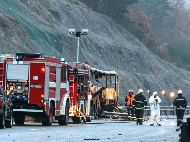 Pri havárii autobusu zahynulo najmenej 45 ľudí vrátane detí