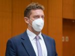 ZSSK nakúpila vysielačky od firmy, kde v minulosti pôsobila švagriná Andreja Doležala