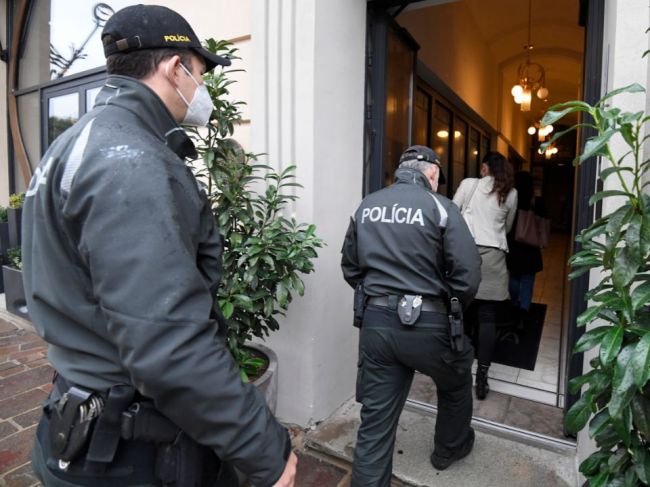 Polícia posilnila kontroly dodržiavania opatrení, využíva všetky dostupné sily