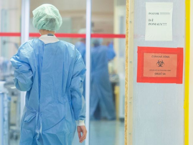 V najväčšej slovenskej nemocnici museli pre pandémiu odložiť 4560 plánovaných operácii