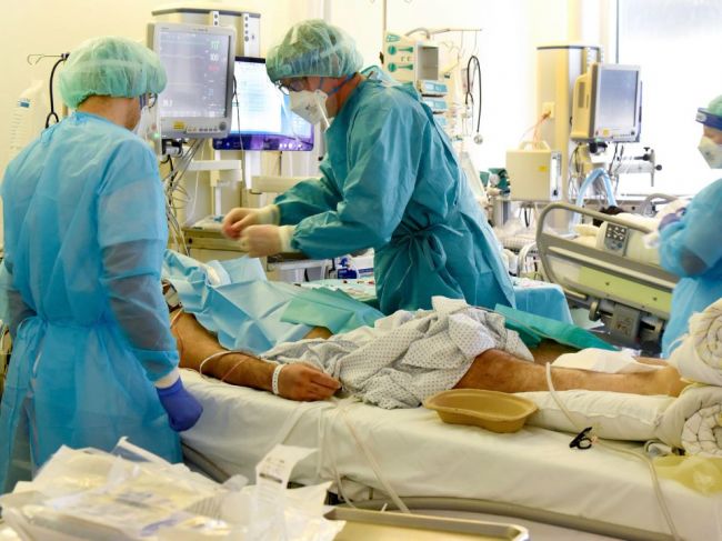 V Nemecku už počet obetí koronavírusu presiahol 100.000