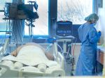 Na Slovensku pribudlo viac ako 10-tisíc prípadov nákazy novým koronavírusom a 51 obetí