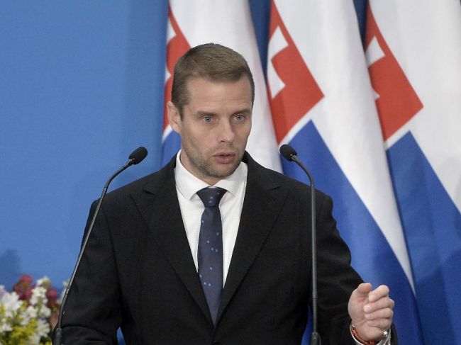 Klus: Extrémisti šíria nenávisť a polarizujú spoločnosť, i v online priestore