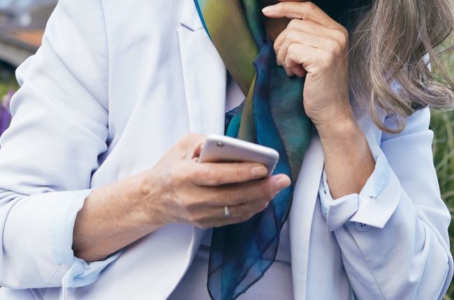 Slovákom prichádzajú SMS správy od Úradu verejného zdravotníctva
