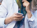 Slovákom prichádzajú SMS správy od Úradu verejného zdravotníctva