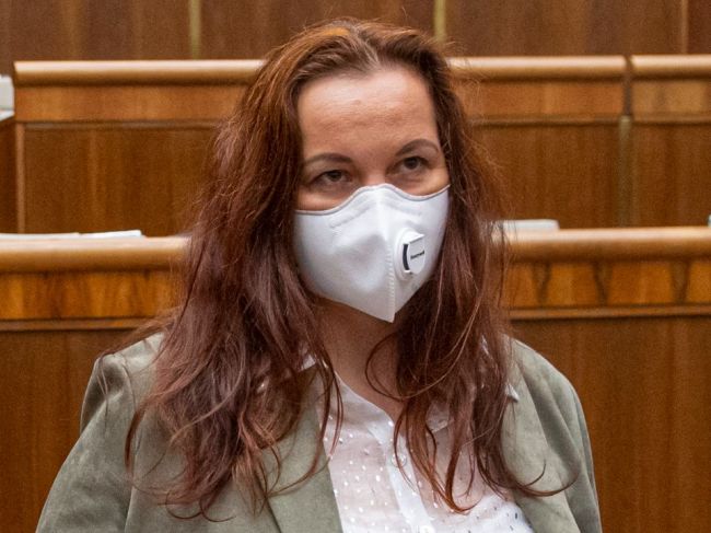 Horváthová súhlasí s konzíliom, školy majú byť zavreté