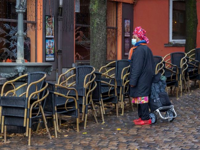 Belgicko zavádza prísnejšie obmedzenia spoločenského života