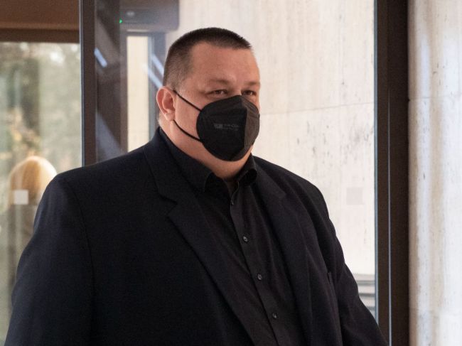 Mikas vyzval všetky RÚVZ, aby v prípade zlej situácie uzatvárali školy