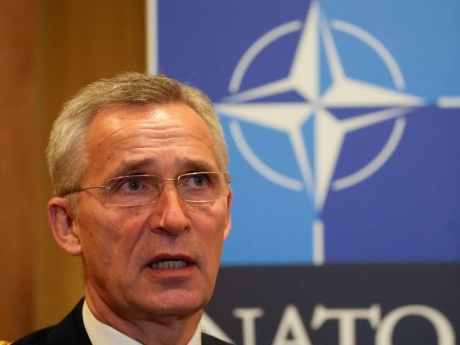 Ak Rusko použije svoju armádu na Ukrajine, bude čeliť následkom, varuje NATO