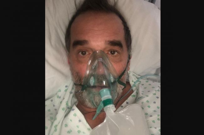 Nezaočkovaný herec Miroslav Etzler je na kyslíku s covidom a zápalom pľúc