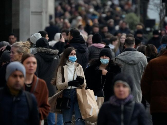 Lekári evidujú u pacientov s omikronom zatiaľ prevažne mierne príznaky