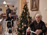 Grécko schváli povinné očkovanie proti covidu pre ľudí nad 60 rokov
