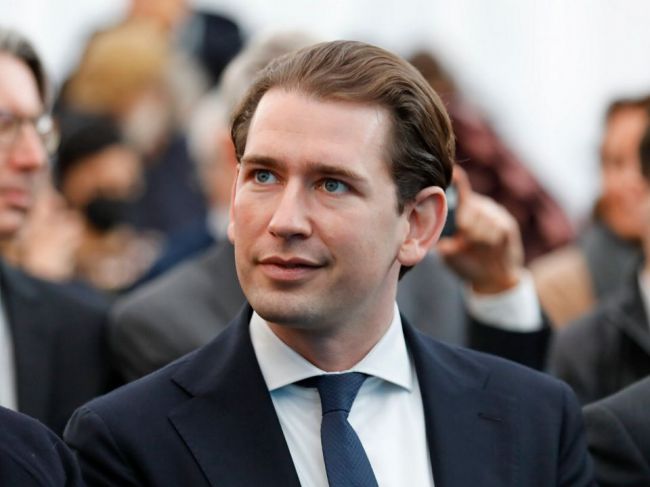 Rakúsky exkancelár Kurz odíde z postu predsedu ÖVP aj z politiky