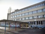 RÚVZ Bratislava nevie odhadnúť, dokedy bude zatvorený 2.stupeň ZŠ a stredné školy