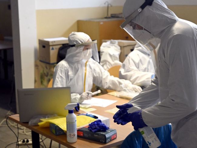 Na Slovensku pribudlo 7367 prípadov nákazy koronavírusom a 55 obetí