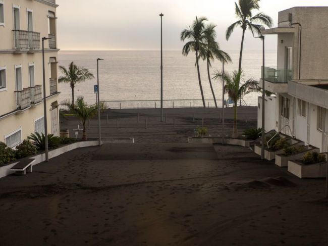 Sopka na ostrove La Palma spôsobila škody za vyše 800 miliónov eur