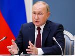 Putin žiada spoločné úsilie v boji proti pandémii i schválenie Sputnika V