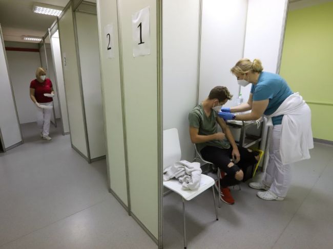 Stopku pre zimné dovolenky si na Liptove nepripúšťajú, zintenzívnili očkovanie