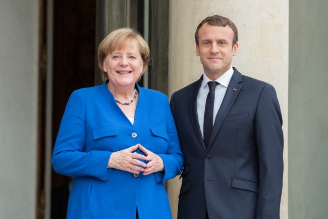 Macron sa Merkelovej poďakoval za angažovanosť v prospech Európy