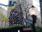 V New Yorku odpálili gigantický vianočný strom pred sídlom televízie Fox News