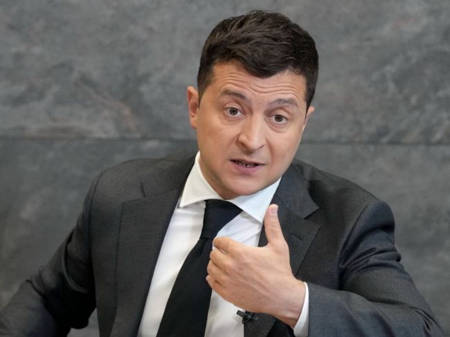 Zelenskyj sa Bidenovi poďakoval za podporu voči hrozbe