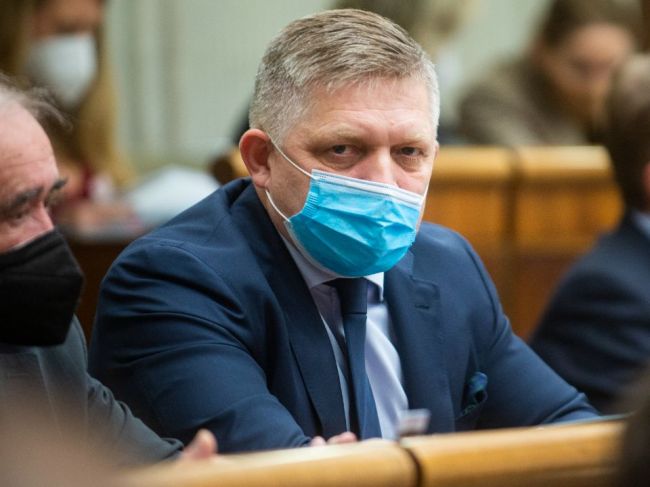 Smer vyzval troch najvyšších predstaviteľov, aby nebojkotovali olympiádu v Číne