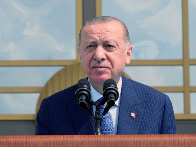 Erdogan: Sociálne médiá ohrozujú demokraciu