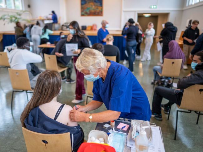 Nórsko opäť sprísni opatrenia proti šíreniu koronavírusu