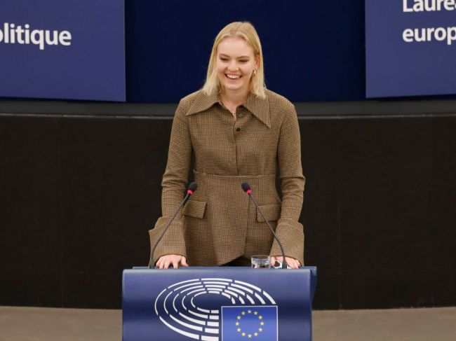Darja Navaľná prebrala Sacharovovu cenu v mene svojho väzneného otca