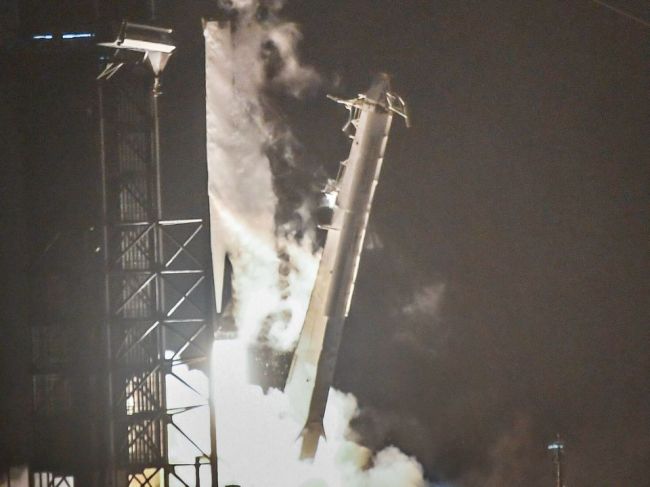 Spoločnosť SpaceX vyslala pre posádku na ISS zásoby i vianočné darčeky