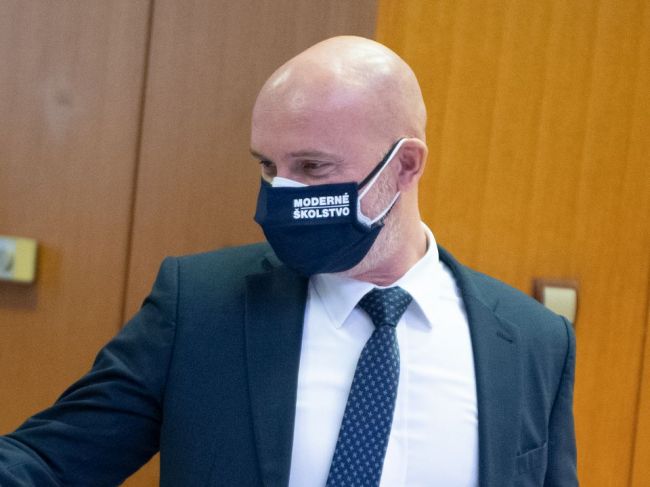 Gröhling: Trojpercentné zvýšenie platov nie je pre učiteľov či Slovensko výhrou