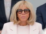 Brigitte Macronová podáva žalobu za tvrdenie, že je transrodová žena