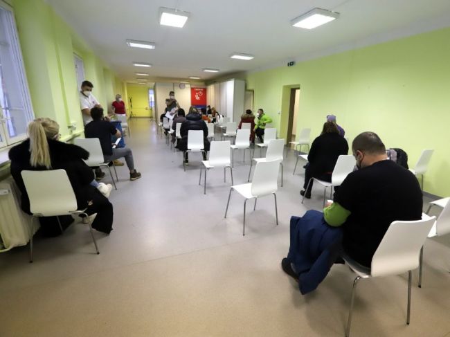 Očkovať a testovať sa bude aj v posledných dňoch roka 2021