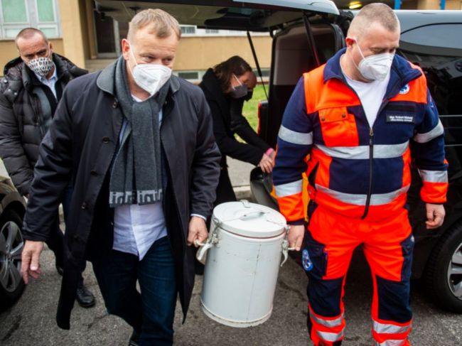 Boris Kollár sa poďakoval záchranárom, doniesol im kapustnicu
