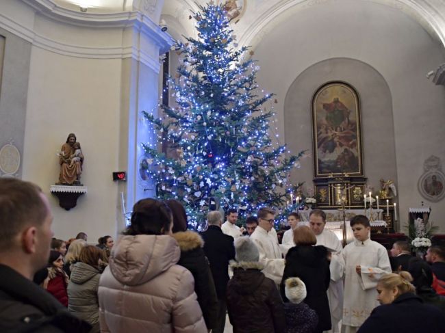 Veriaci si 26. decembra pripomínajú sv. Štefana, prvého mučeníka