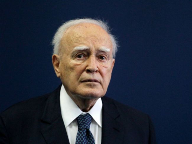 Zomrel bývalý grécky prezident Karolos Papulias