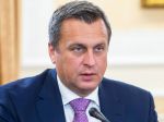 SNS podporí referendovú iniciatívu Smeru, na petičný hárok chce doplniť otázku