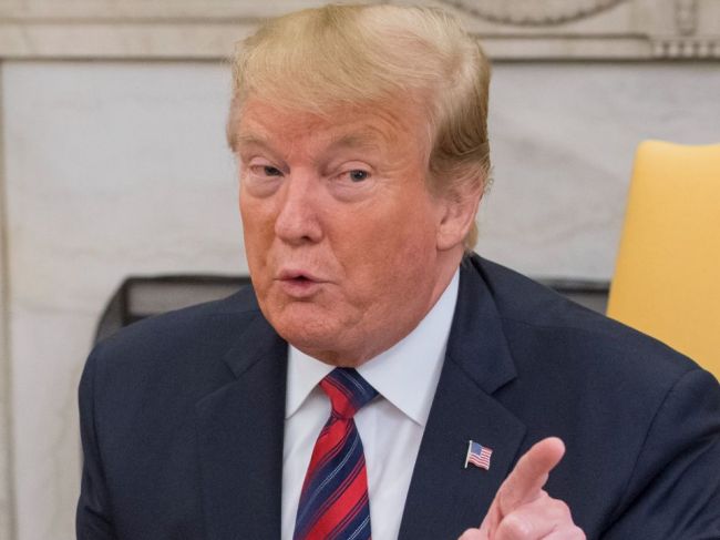 Viktora Orbána pred voľbami podporil Donald Trump