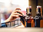 Muž mal ukradnúť deväť fliaš alkoholu, hrozí mu väzenie