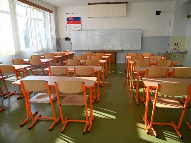 Školské aktivity a krúžková činnosť sa od pondelka zatiaľ neobnovujú