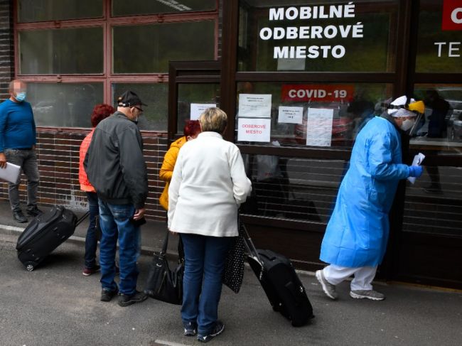 Na Slovensku pribudlo 2130 prípadov nákazy novým koronavírusom a 29 obetí