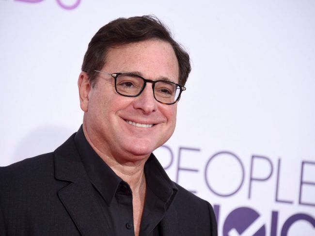 Zomrel herec a komik Bob Saget, televízny otec z Plného domu