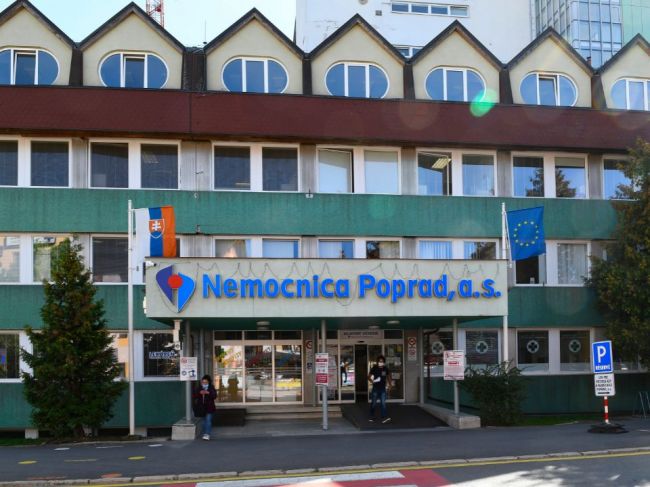 Zamestnanci popradskej nemocnice budú mať MHD zadarmo