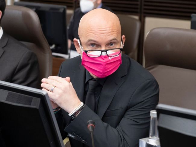 Gröhling: Nevidím žiaden dôvod, aby boli vysoké školy na online vzdelávaní