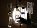 Počet hospitalizovaných naďalej klesá, najviac nakazených pribudlo v Bratislavskom kraji