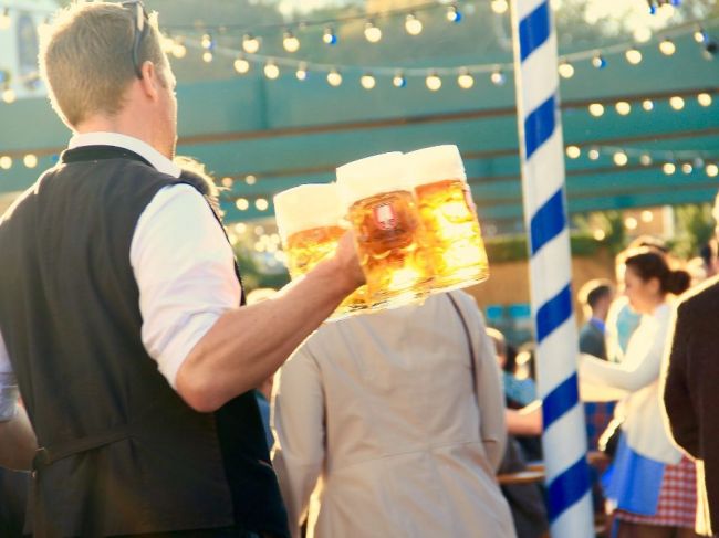 Nemecko: Výbor zamietol presunutie termínu Oktoberfestu na leto